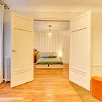 Paris Arc De Triomphe Charmant Appartement Renove
